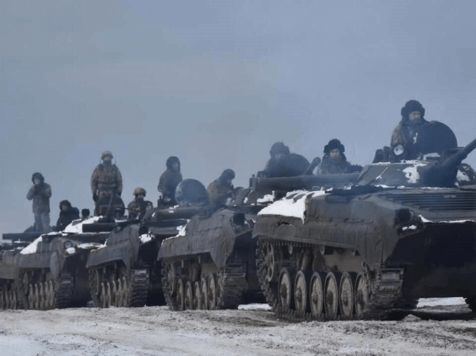 russian tanks marching towards Kiev